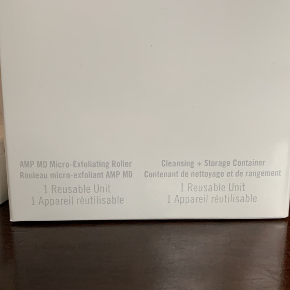 BNIB Rodan + Fields AMP MD Micro-Exfoliating Roller Display Kit 💙 - Picture 9 of 14